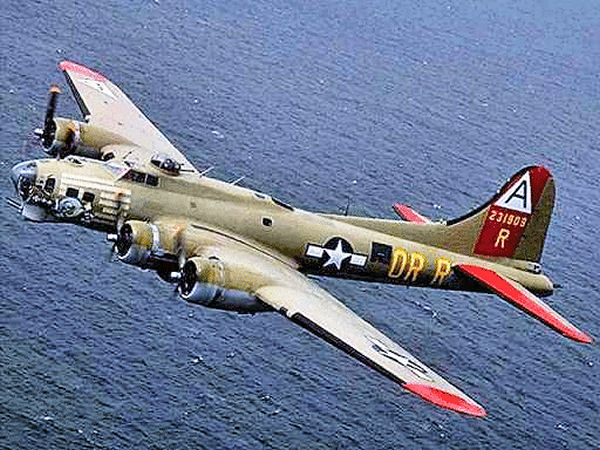 B-17 WWII aircraft bomber markings
